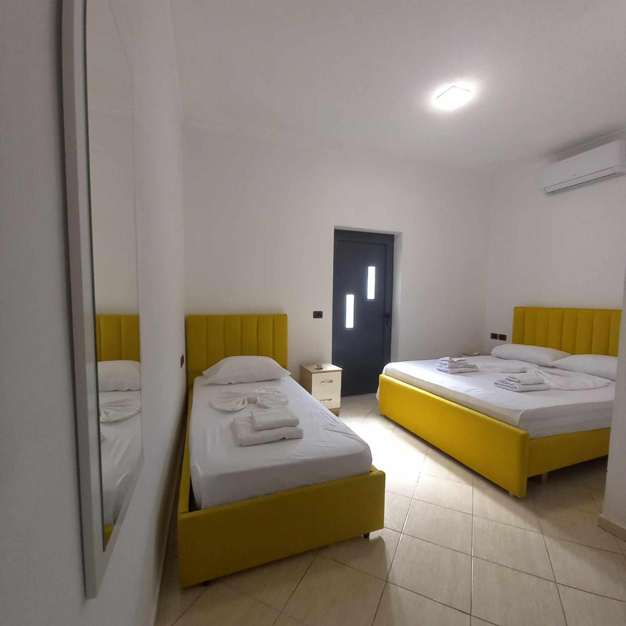 Hotel Eno Përmet Exteriör bild