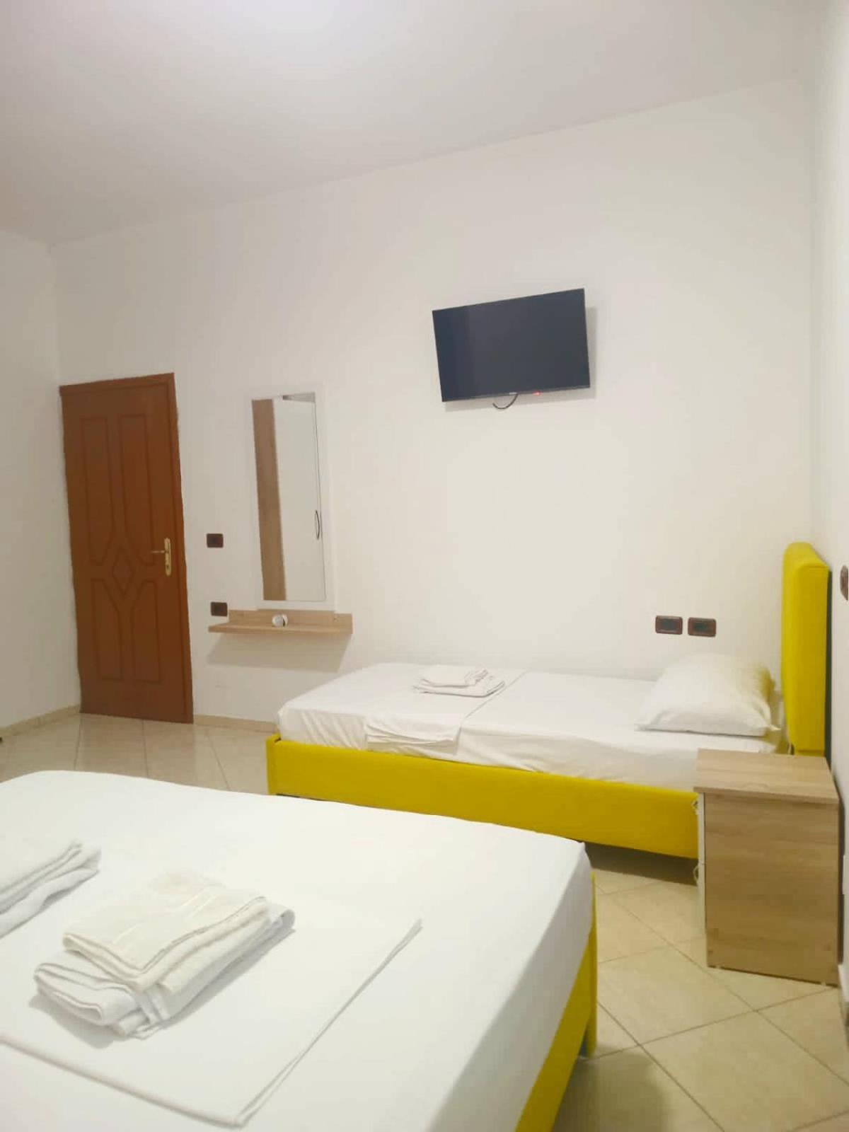 Hotel Eno Përmet Exteriör bild